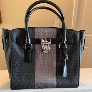 Michael Kors purse